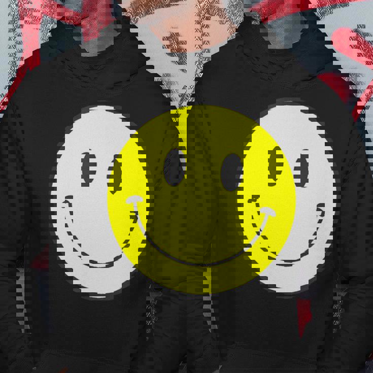 スマイル フェイス 笑顔（ベーシック）【スマイリー】ニコニコ 絵文字 黄色 ポップ かわいい イラスト パーカー 面白い贈り物