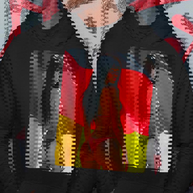 セクシーガールグラフィックtシャツ 「ビキニピンナップガール&ドイツ国旗」 パーカー 面白い贈り物