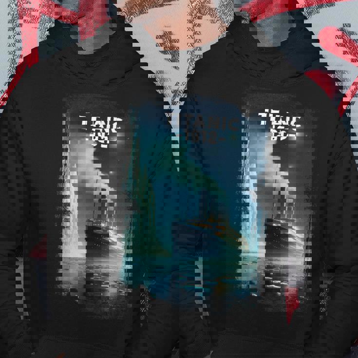 タイタニック号沈没船が1912年に氷山を襲った記念品 パーカー 面白い贈り物