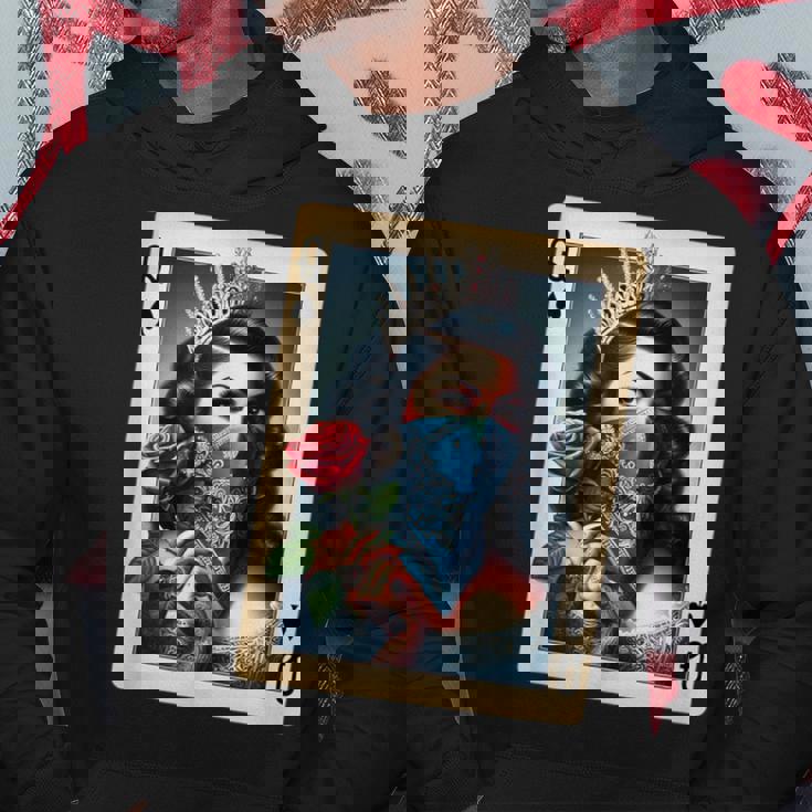 チカーナ レイナ チカーノ シャツ チョロ クイーン かわいい レトロ ローライダー パーカー 面白い贈り物