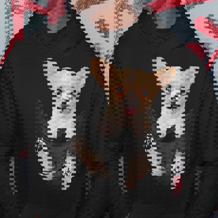 チワワ犬愛好家のためのポケットに入った面白いチワワ犬。 パーカー 面白い贈り物