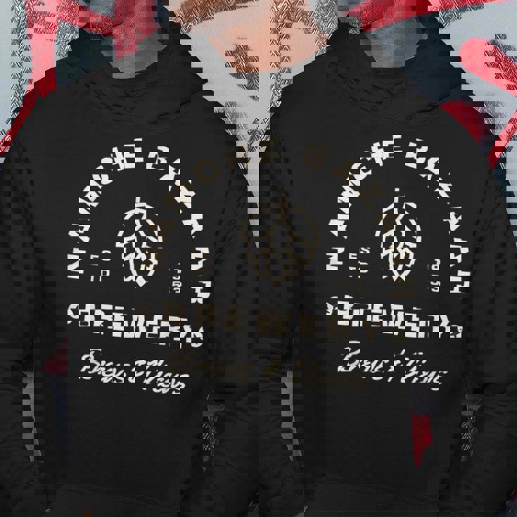 ナムチェバザール醸造所 ネパール ビール醸造所と展望 登山 パーカー 面白い贈り物