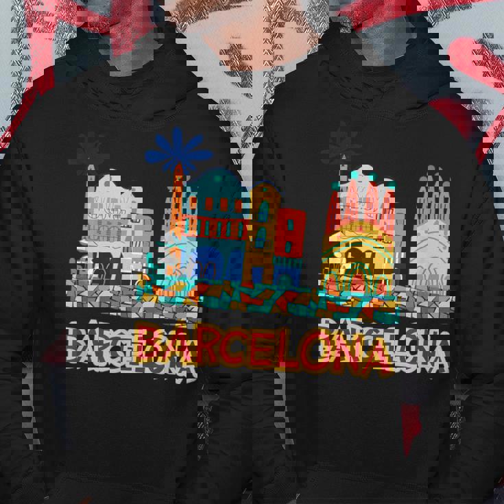 バルセロナの象徴的な建物とサグラダファミリア カラフル パーカー 面白い贈り物