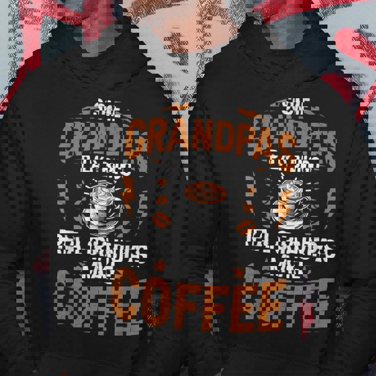 ビンゴをするおじいちゃんもいる本当のおじいちゃんがコーヒーを淹れる パーカー 面白い贈り物