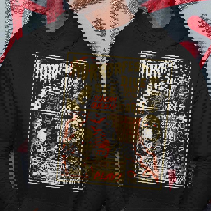 ビンテージホラーフェストポスターハロウィン映画オールドタイムホラー パーカー 面白い贈り物