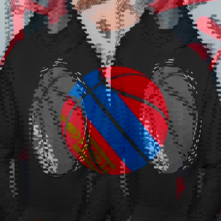 モンゴルの国旗が付いたバスケットボールボール パーカー 面白い贈り物