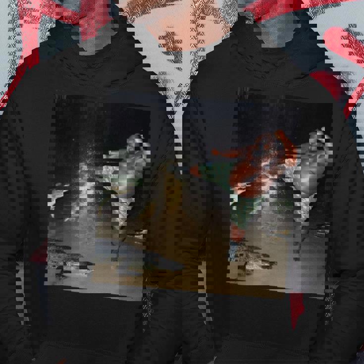 ワニを蹴る男 パーカー 面白い贈り物