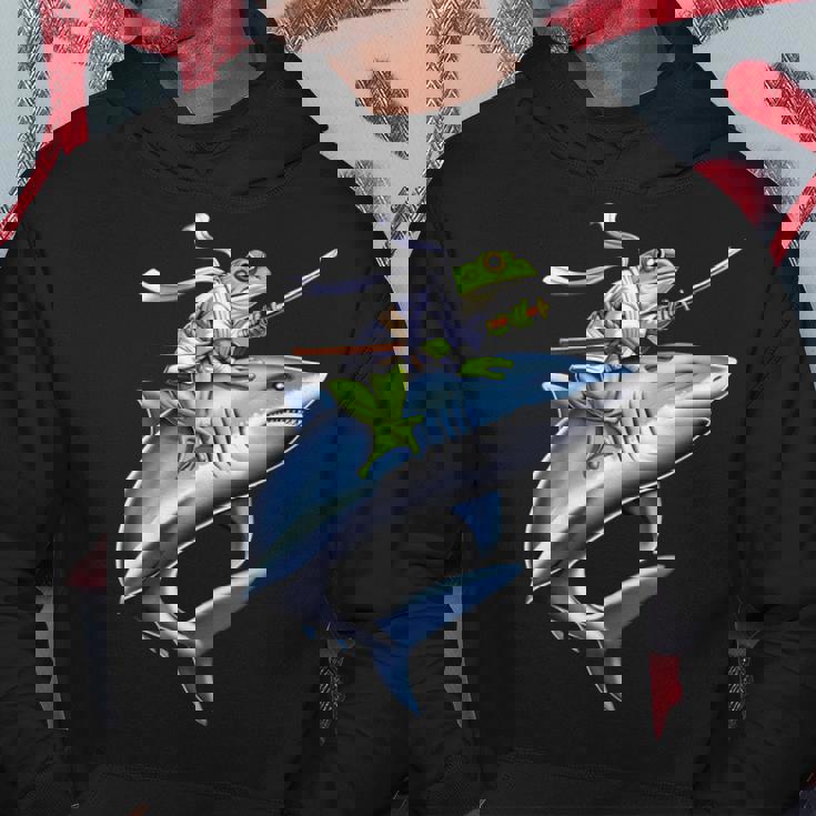 侍ニンジャカエルがサメに乗る日本の戦士面白い パーカー 面白い贈り物