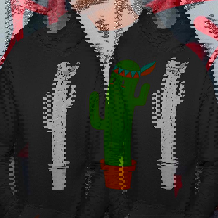 先住民のサボテンと頭飾りと羽 パーカー 面白い贈り物