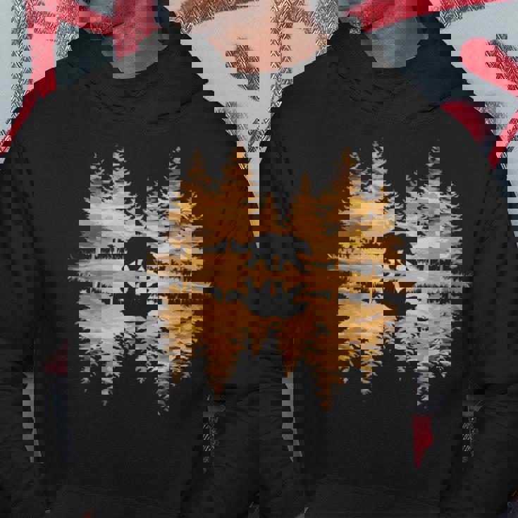 夕暮れのクマと森 自然愛好家 パーカー 面白い贈り物