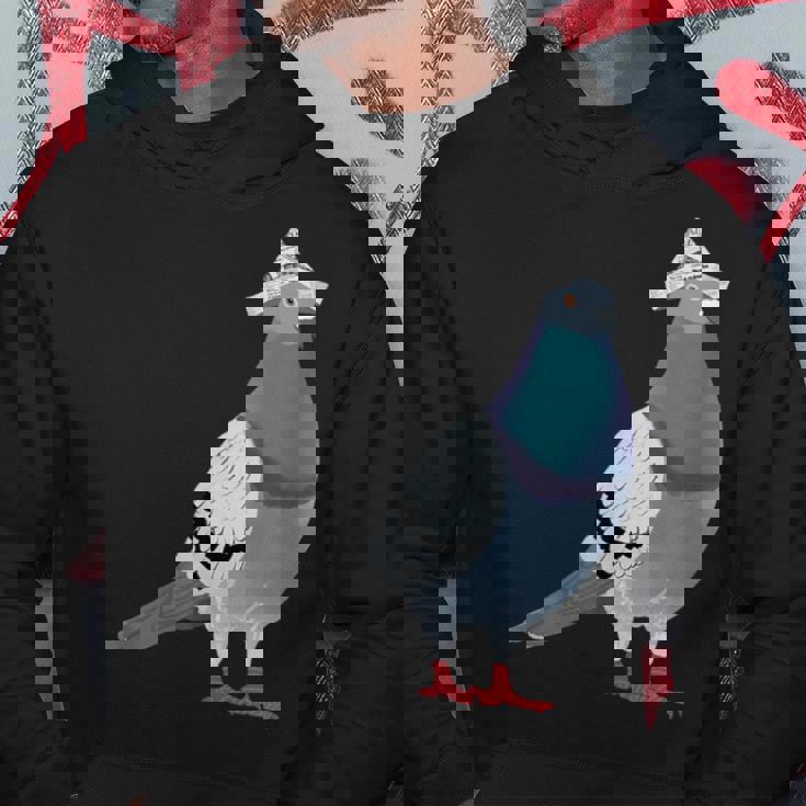 新聞帽子をかぶった鳩 パーカー 面白い贈り物