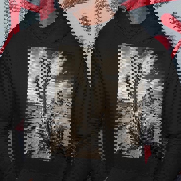 砂漠のサボテンのモノクロ写真 パーカー 面白い贈り物