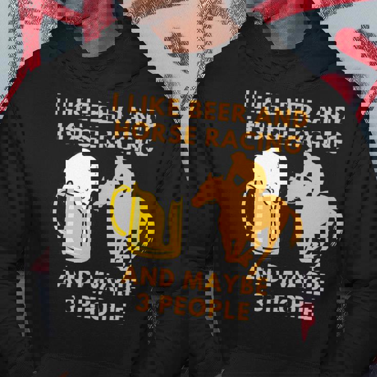 私はビールと競馬が好きで、多分3人の面白い贈り物が好きです パーカー 面白い贈り物