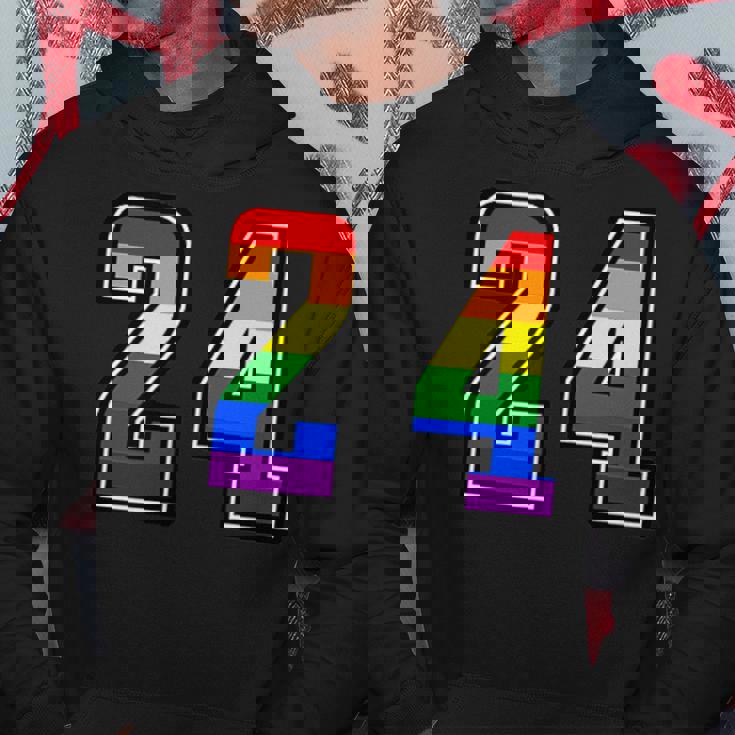 虹 24チーム短期大学スポーツレインボーカラー番号制ユニフォーム パーカー 面白い贈り物