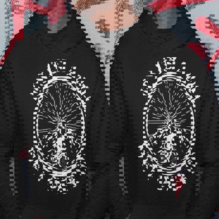 面白いロードバイク サイクリング It's Just A Hill Get Over It パーカー 面白い贈り物