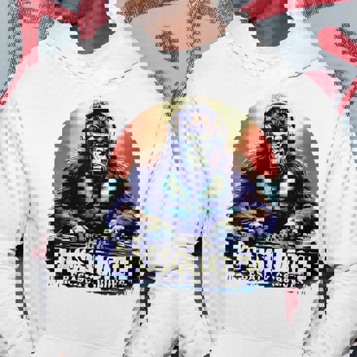 Bassquatch 音楽愛好家のためのサスカッチdjデザイン パーカー 面白い贈り物