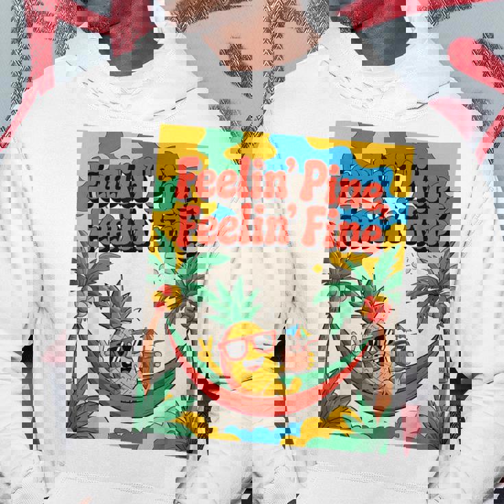 Feelin' Pine Feelin' Fine パイナップル トロピカル ビーチ 楽しい パーカー 面白い贈り物