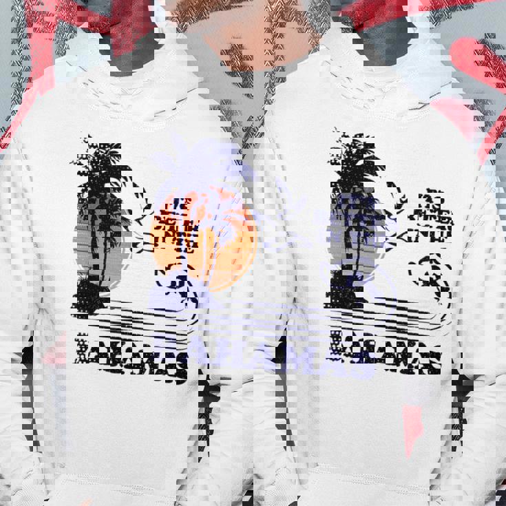 It's Better In The Bahamas パーカー 面白い贈り物