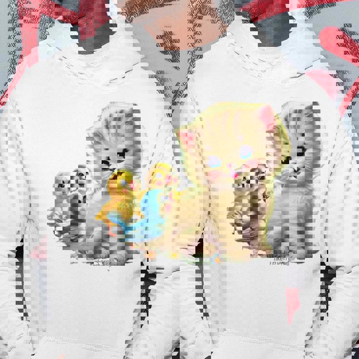 Kitten With Happy Little Birds パーカー 面白い贈り物