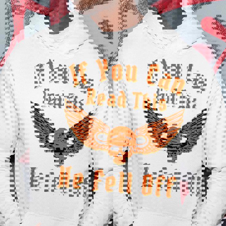 これを読めば、彼はバイカー向けのダークユーモアサインから落ちた パーカー 面白い贈り物