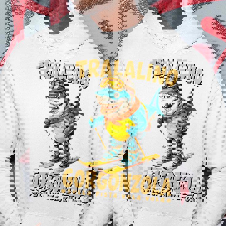 トララリーノ・ゴルゴンゾーラ – トララレロチーズミッションのスキーシャーク。 長袖tシャツ パーカー 面白い贈り物