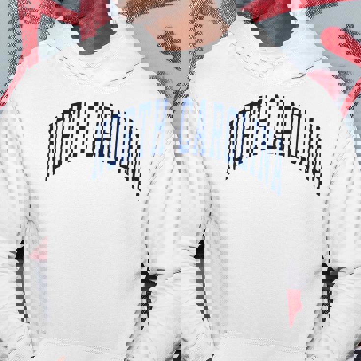 ノースカロライナ代表チームのスタイル ネイビーテキスト 長袖tシャツ パーカー 面白い贈り物