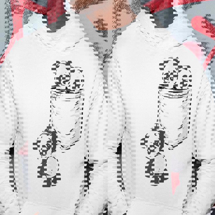 パンダ愛好家のためのポケットの中のかわいいカワイイベイビーパンダ パーカー 面白い贈り物