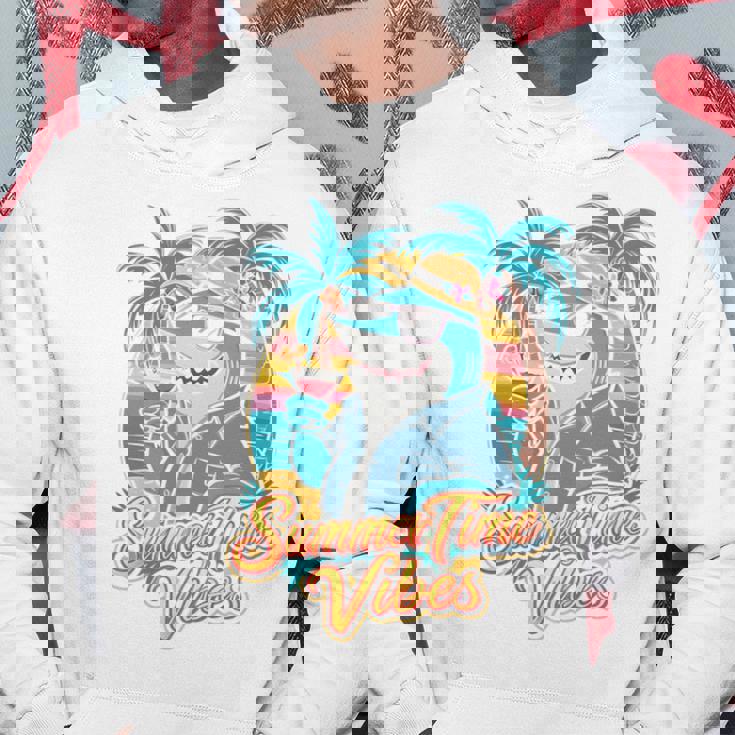 夏休み サメ ビーチ トロピカル サンセット ヤシの木 長袖tシャツ パーカー 面白い贈り物