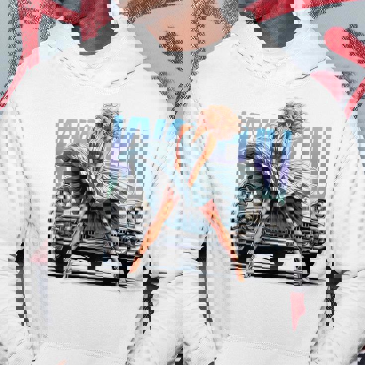 強風ピンナップガールとオールドアメ車のバックプリント パーカー 面白い贈り物