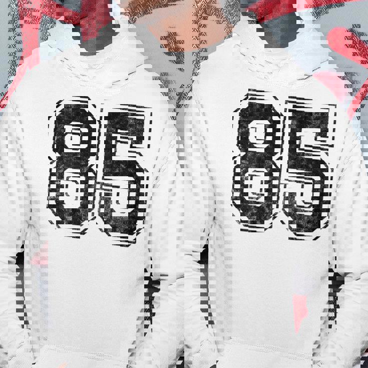 背中に85番 パーカー 面白い贈り物