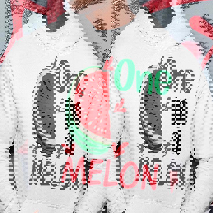 面白いスイカ ハワイのビーチでの休暇 メロンの中のかわいいもの パーカー 面白い贈り物