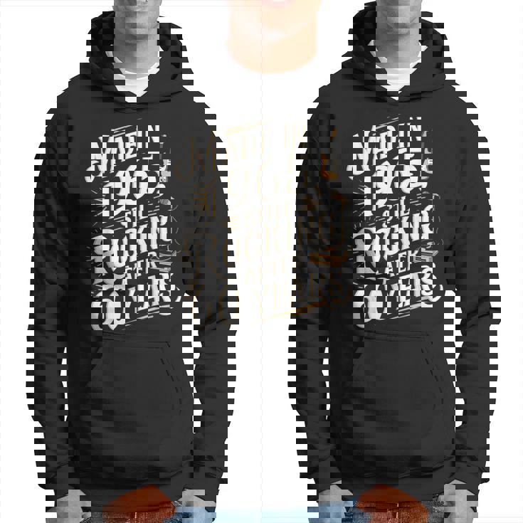 1965年製作。60年経っても揺れるレトロ。 パーカー