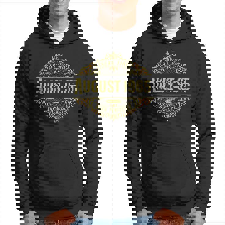 59歳の誕生日伝説は1965年8月に誕生しました。 パーカー