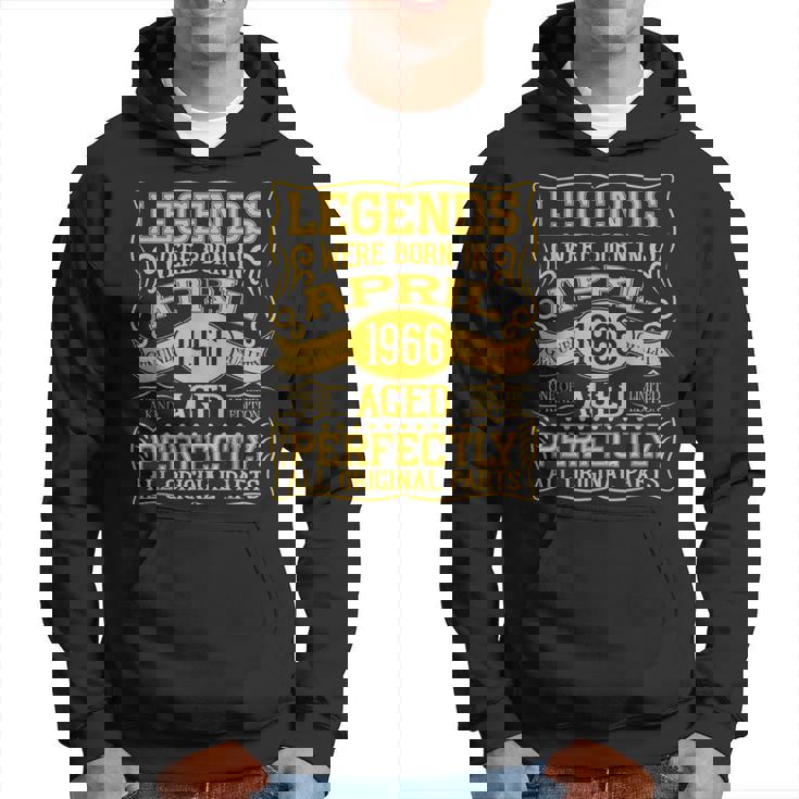 59歳の誕生日伝説は1966年4月に誕生しました。 パーカー