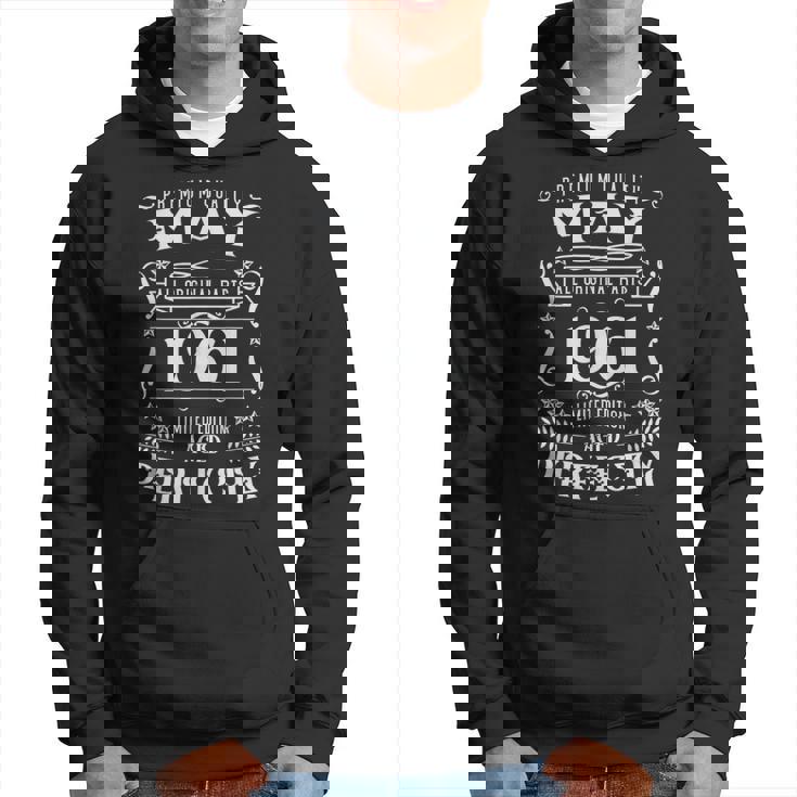 63歳の誕生日伝説は1961年5月に誕生しました。 パーカー