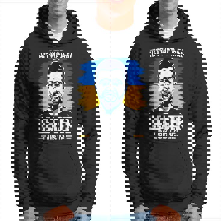 これが本当のリーダーがzelenskyをサポートしているように見えるものです。 パーカー