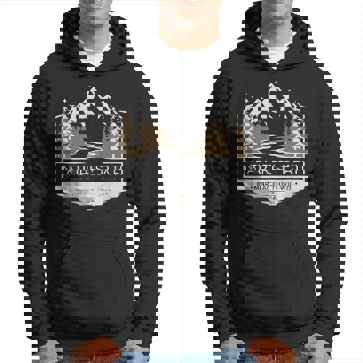 アウトドア＆サバイバルスタイル ハイキングと登山ファッション パーカー