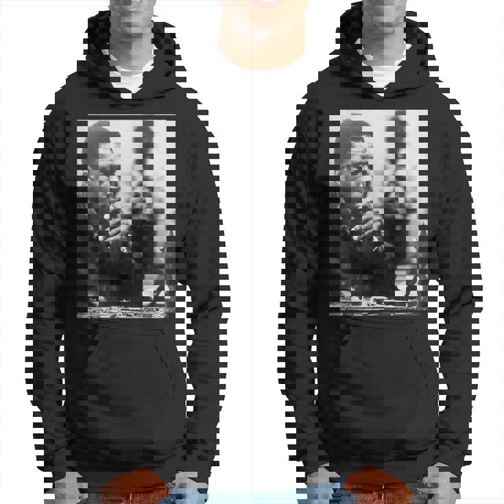 ジョン・コルトレーン 白黒写真 パーカー