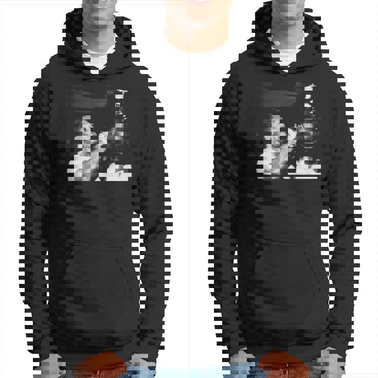 スモーキン・ジョー・フレイジャーのトレーニングでモハメド・アリのボクシングファイトに パーカー