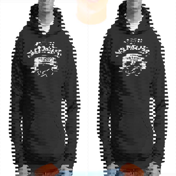 トレーニング中のレインメーカー パーカー