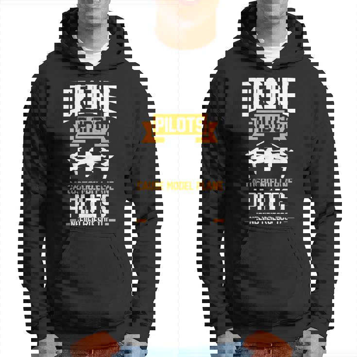 ドローンパイロットはモデル飛行機のパイロットのドローンを引き起こす パーカー