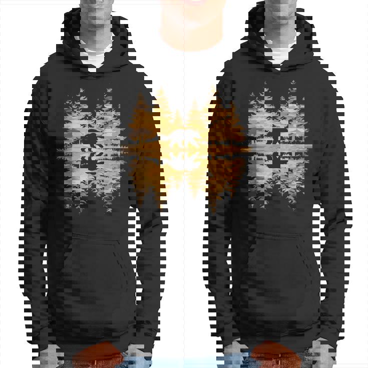 夕暮れのクマと森 自然愛好家 パーカー