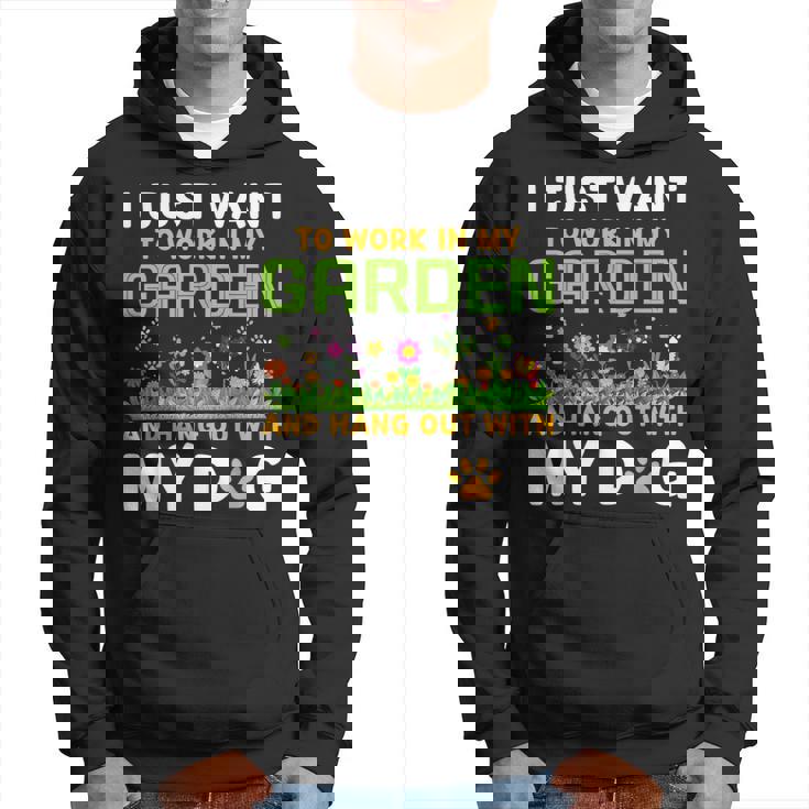 庭で働いて犬とたむろしたい パーカー