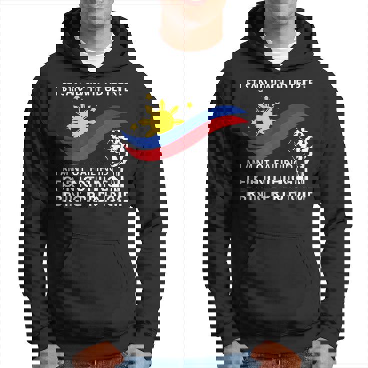 私はドゥテルテのtシャツを着て立っています。私は何の役にも立たないフィリピン人ではありません パーカー