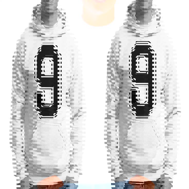 【バックプリント・背中側】9 数字 背番号 ユニフォーム ナンバー【ブラック／黒 の文字】スポーツ 練習着 部活 パーカー