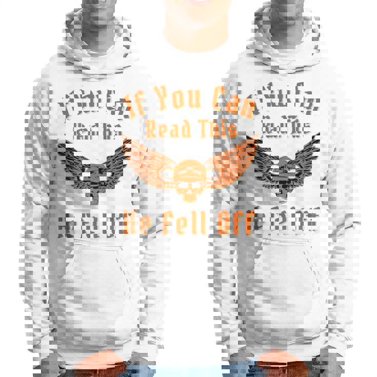 これを読めば、彼はバイカー向けのダークユーモアサインから落ちた パーカー