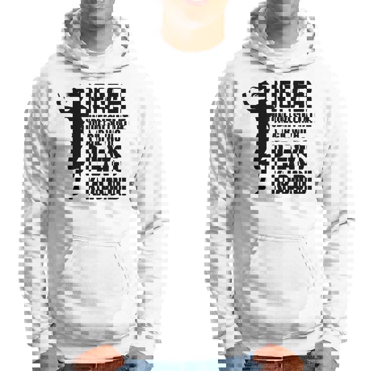 カヴァディを演じる少女を決して過小評価しない パーカー