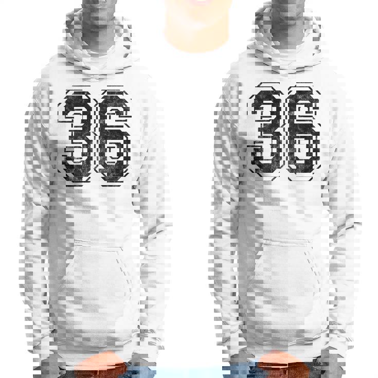 背中に36番。 パーカー