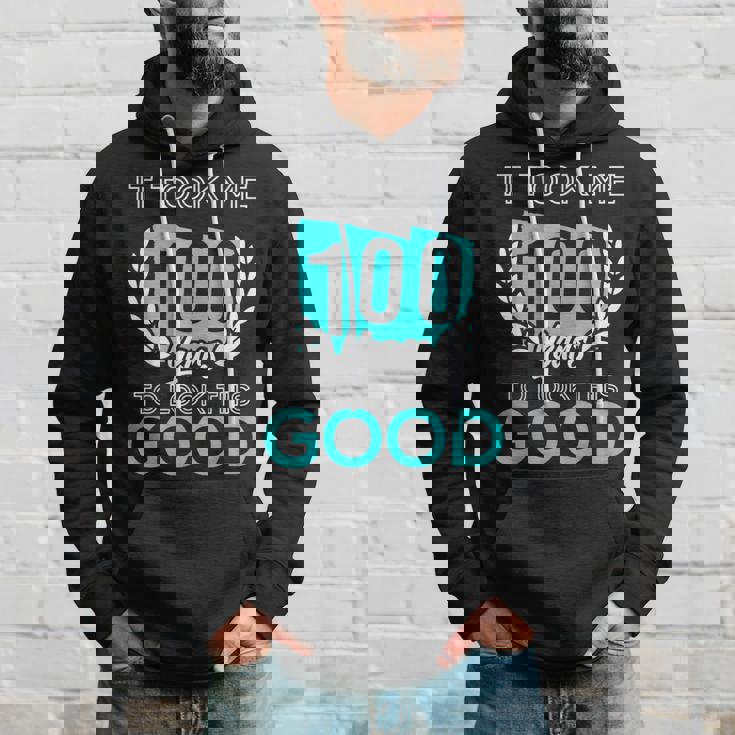 100年かけてここまで来た 面白い誕生日ユーモア パーカー 彼への贈り物