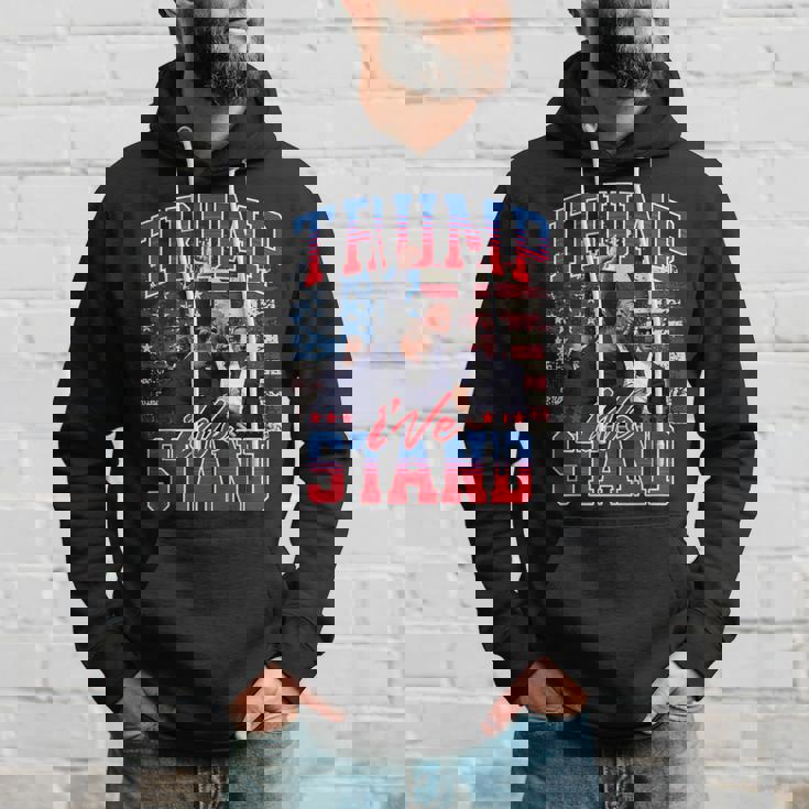 2024 選挙集会での銃撃を生き延びたドナルド・トランプの大統領選への戦いは終わらない パーカー 彼への贈り物